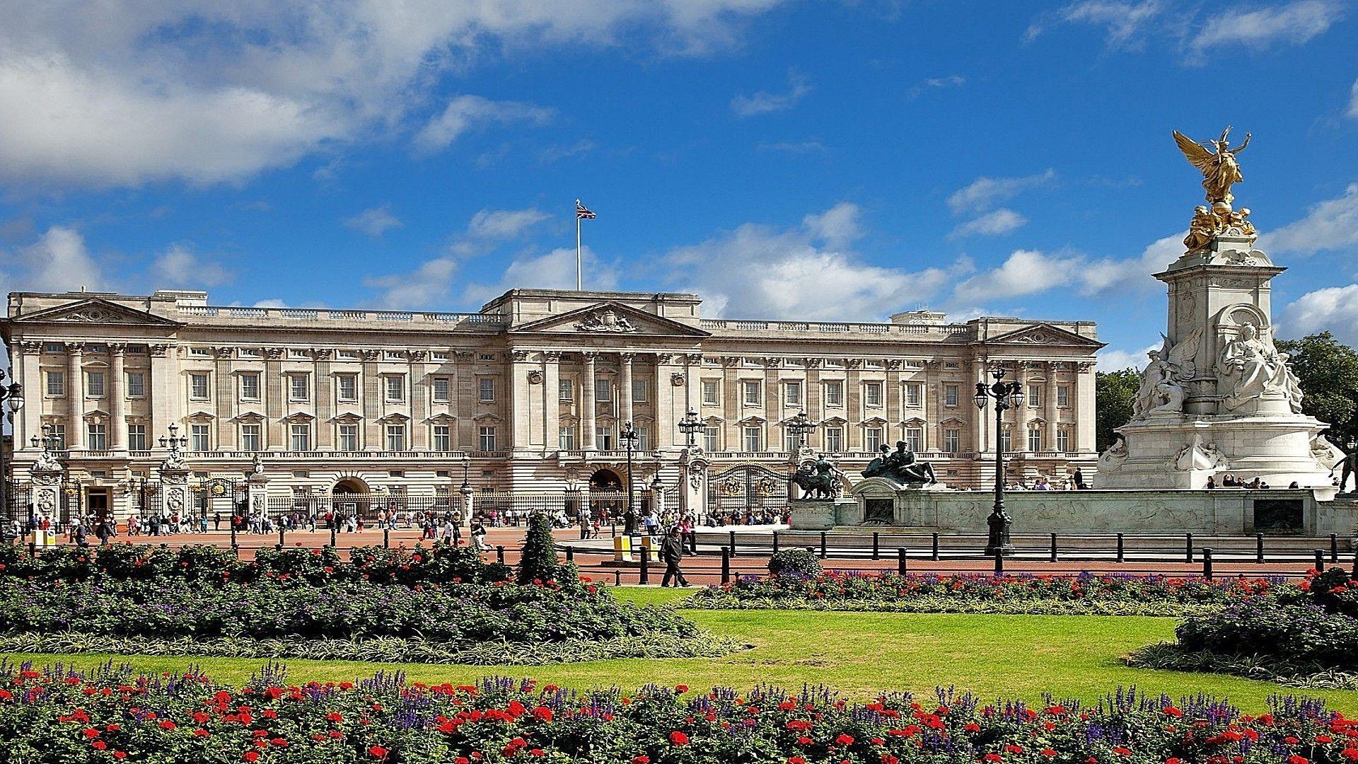 کاخ باکینگهام (Buckingham Palace)