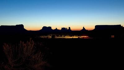 تصویر شماره 1 از آلبوم تصویر زمینه دره بقعه (Monument Valley)