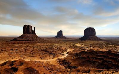 تصویر شماره 33 از آلبوم تصویر زمینه دره بقعه (Monument Valley)