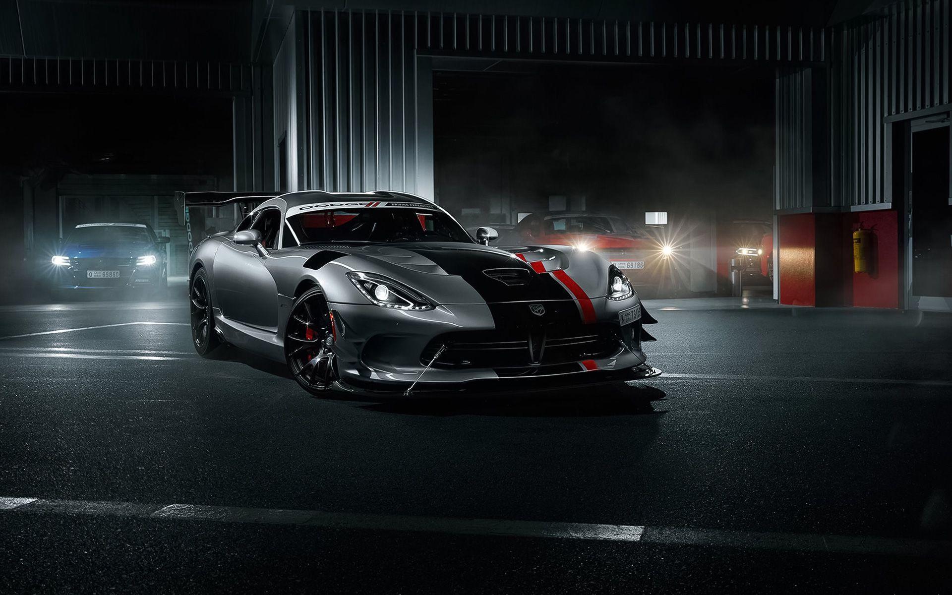 دوج وایپر (Dodge Viper)