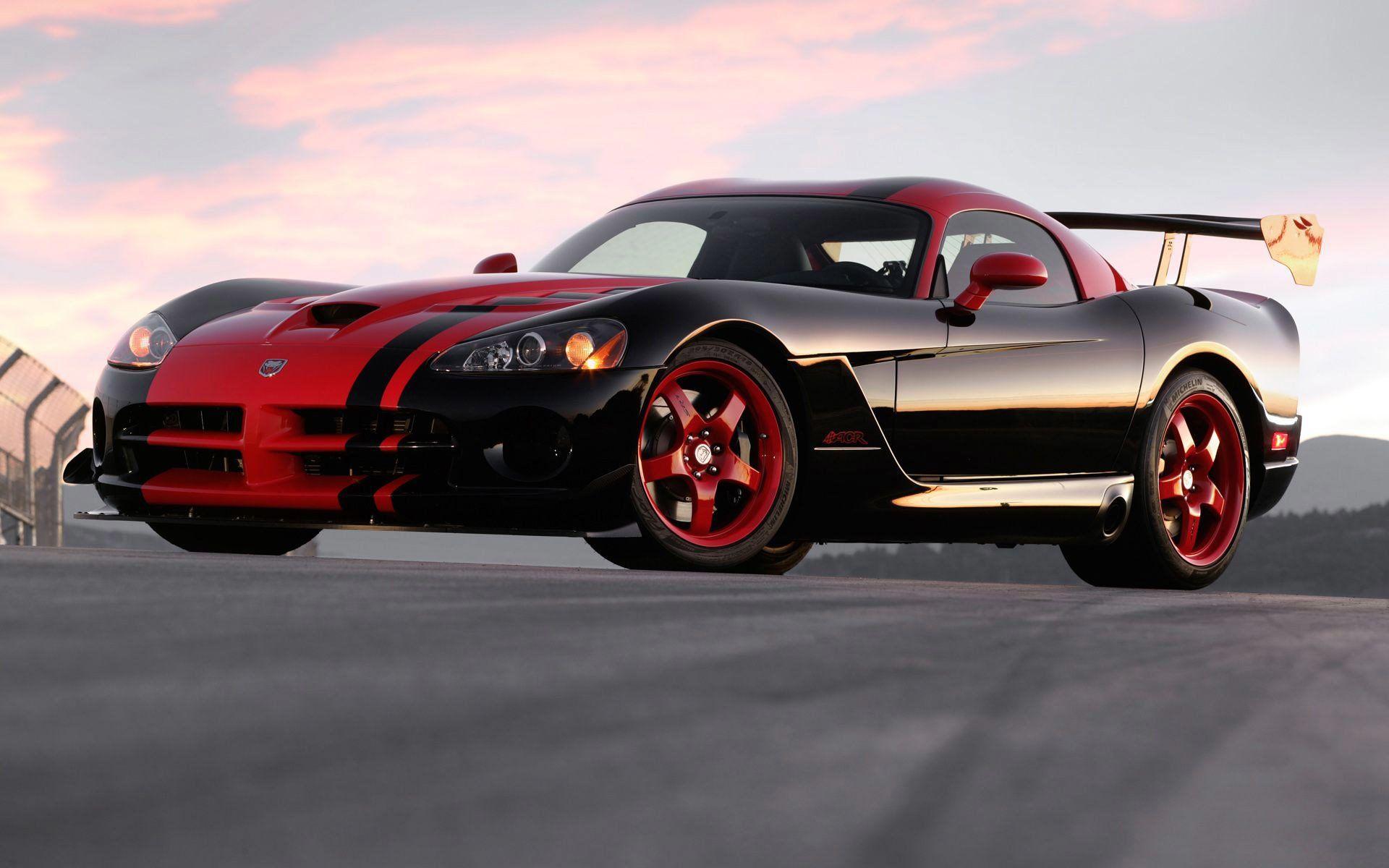 دوج وایپر (Dodge Viper)