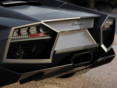 تصویر شماره 32 از آلبوم تصویر زمینه لامبورگینی رونتون (Lamborghini Reventon)