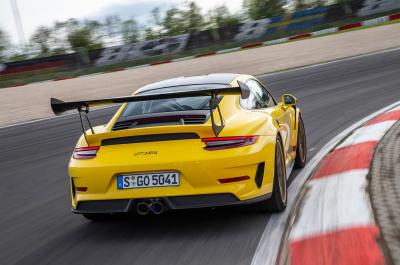 تصویر شماره 26 از آلبوم تصویر زمینه پورشه 911 GT3 RS (Porsche 911 GT3 RS Wallpapers)