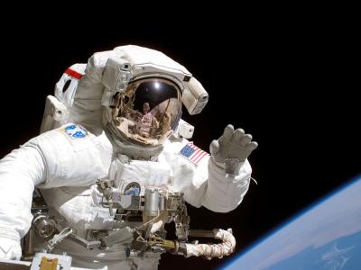 تصویر شماره 9 از آلبوم تصویر زمینه فضانورد ناسا (nasa astronaut)