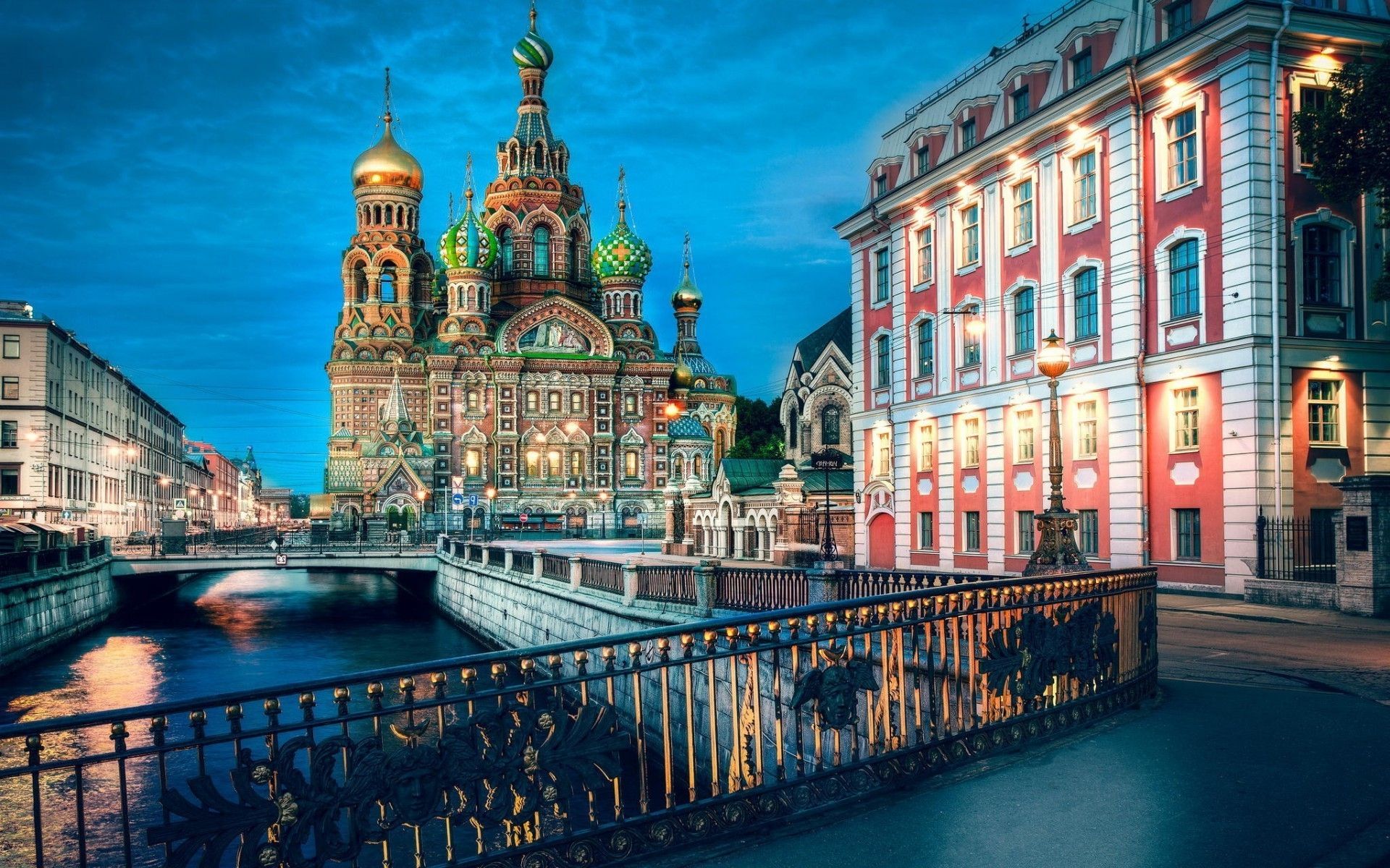 سنپترزبورگ (Saint Petersburg)