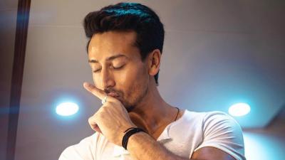 تصویر شماره 16 از آلبوم تصویر زمینه تایگر شروف (Tiger Shroff)