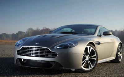 تصویر شماره 47 از آلبوم تصویر زمینه استون مارتین (aston martin v8 vantage)