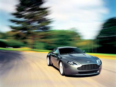 تصویر شماره 15 از آلبوم تصویر زمینه استون مارتین (aston martin v8 vantage)