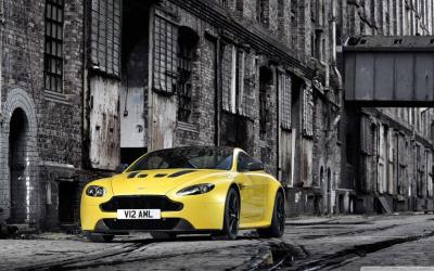 تصویر شماره 16 از آلبوم تصویر زمینه استون مارتین (aston martin v8 vantage)