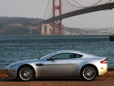 تصویر شماره 8 از آلبوم تصویر زمینه استون مارتین (aston martin v8 vantage)