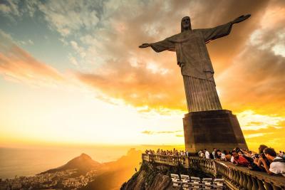 تصویر شماره 2 از آلبوم تصویر زمینه تندیس مسیح (Christ the Redeemer)